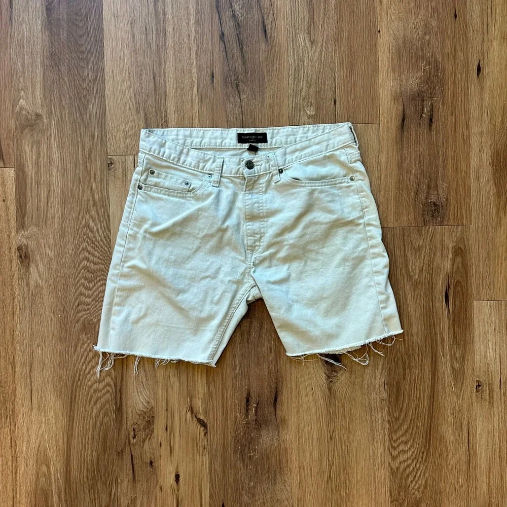 Banana Republic Mens Slim Fit Denim Cutoff Shorts Off White 32x32 Raw Hem